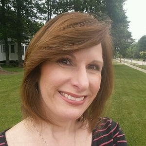 Meet your Posher, Lori